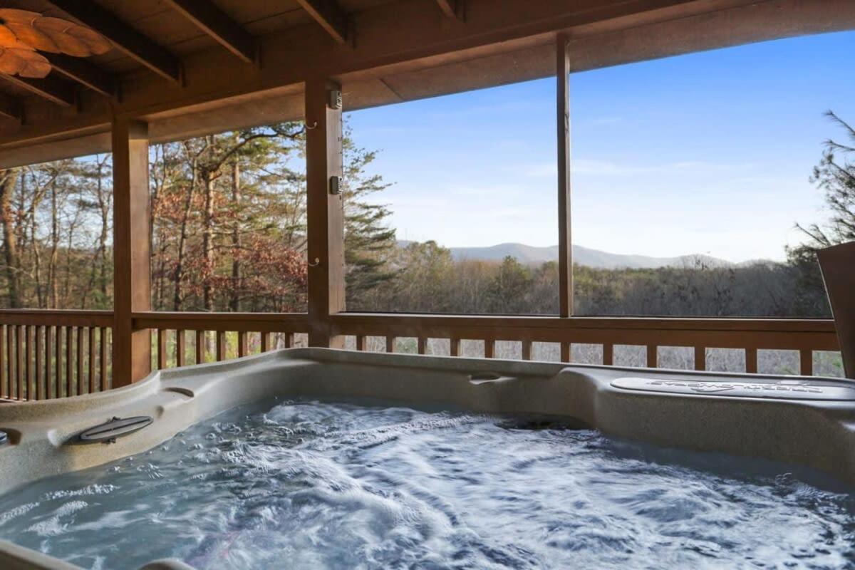 Mountain Views Hot Tub Firepit Close To Town Blue Ridge Eksteriør billede